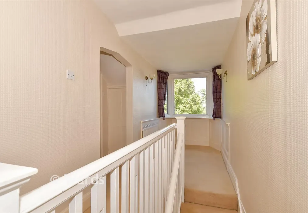 Landing - Gravesend Road, Shorne, Gravesend, Kent - Wards of Kent
