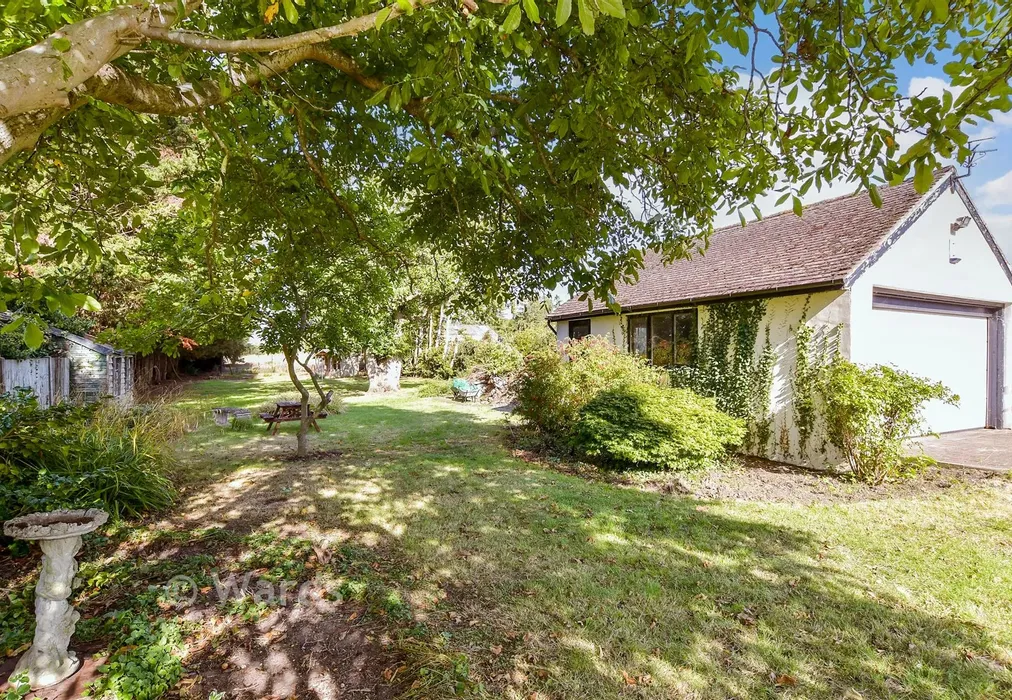 Rear Garden - Gravesend Road, Shorne, Gravesend, Kent - Wards of Kent