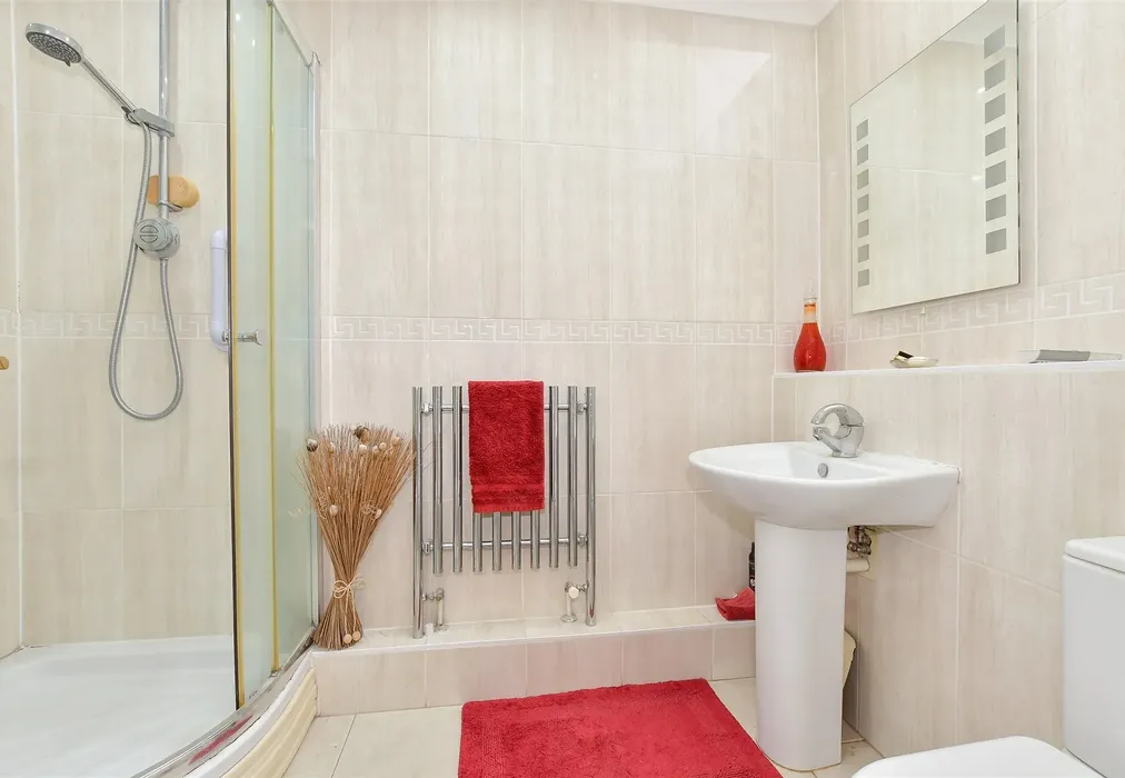 Shower Room - Woodvale Avenue, Chestfield, Whitstable, Kent - Wards of Kent