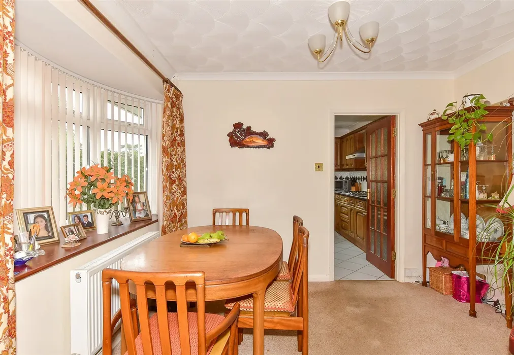 Dining Area - Woodvale Avenue, Chestfield, Whitstable, Kent - Wards of Kent