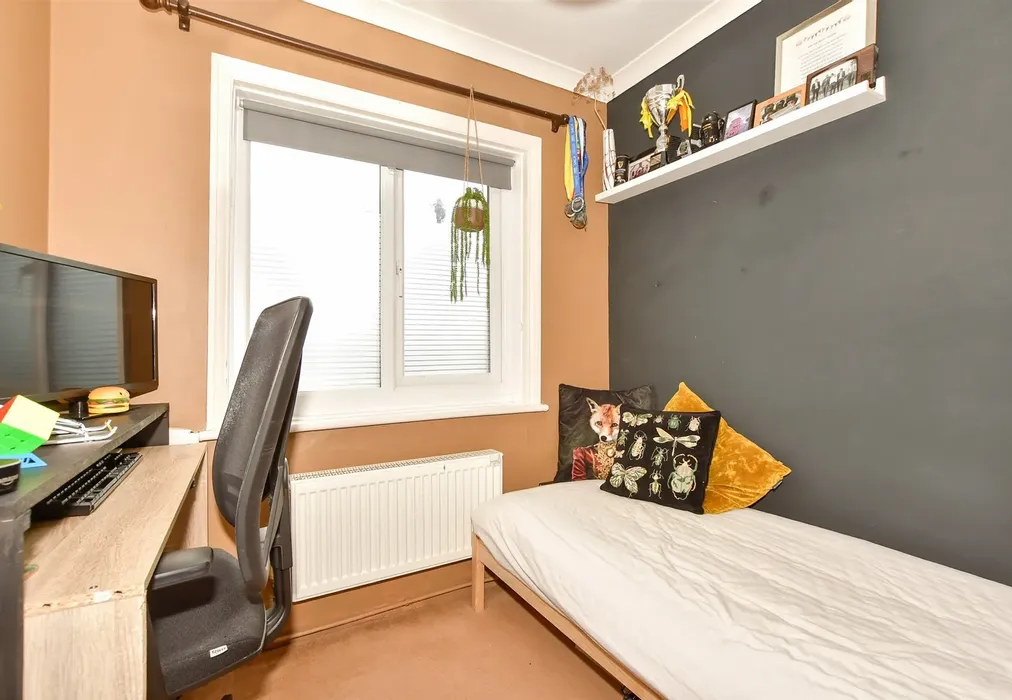 Bedroom 4 - Segrave Crescent, Folkestone, Kent - Wards of Kent