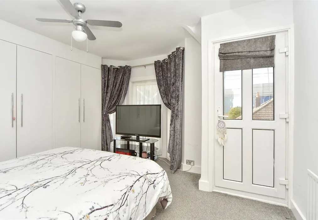 Bedroom 1 - Seager Road, Sheerness, Kent - Wards of Kent