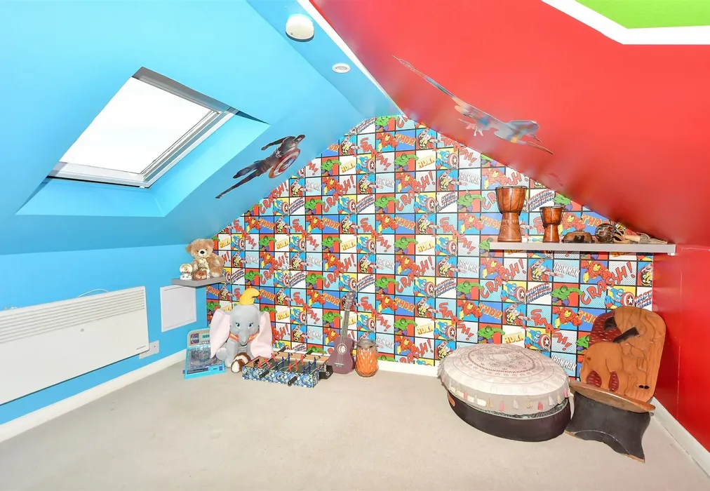 Loft Room - Seager Road, Sheerness, Kent - Wards of Kent