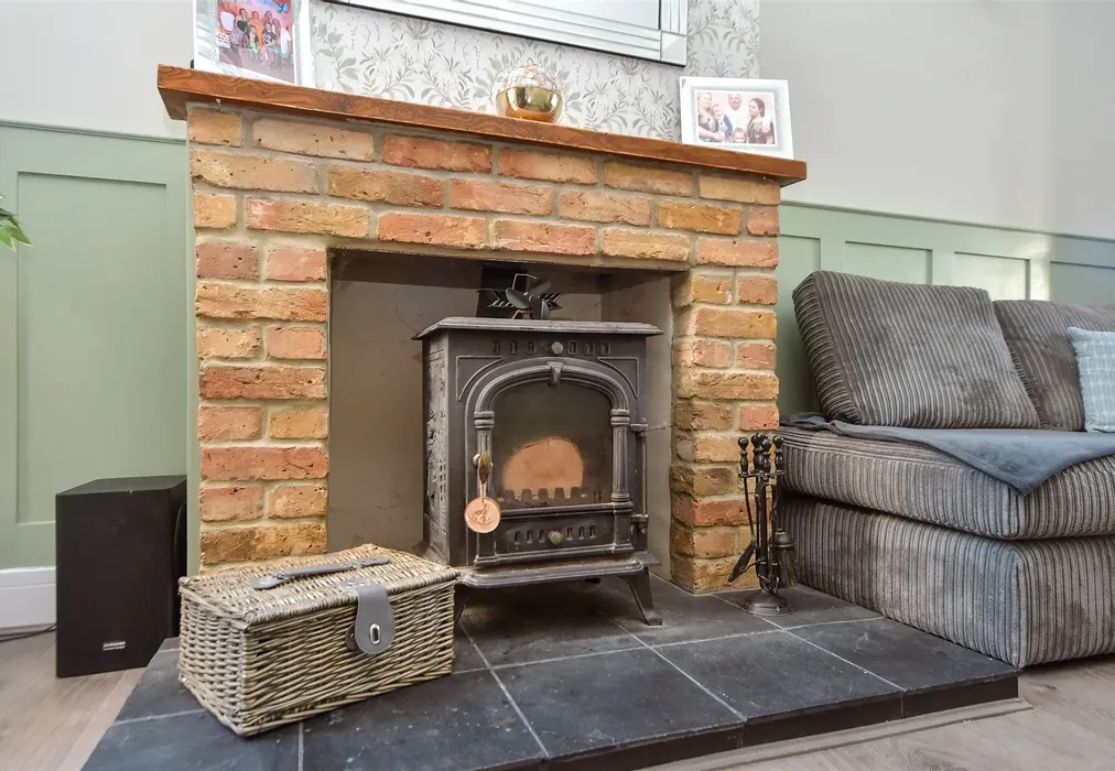 Internal Feature - Seager Road, Sheerness, Kent - Wards of Kent