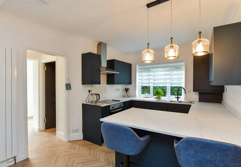 Kitchen - Vernon Avenue, Woodingdean, Brighton, East Sussex - Wards of Kent
