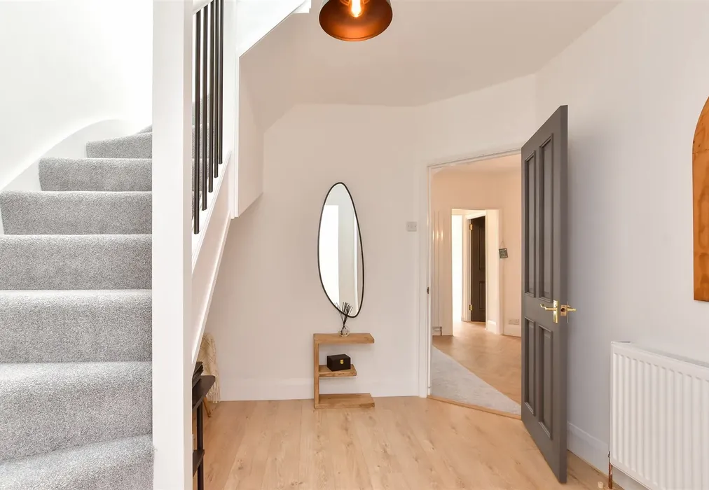 Entrance Hall - Vernon Avenue, Woodingdean, Brighton, East Sussex - Wards of Kent