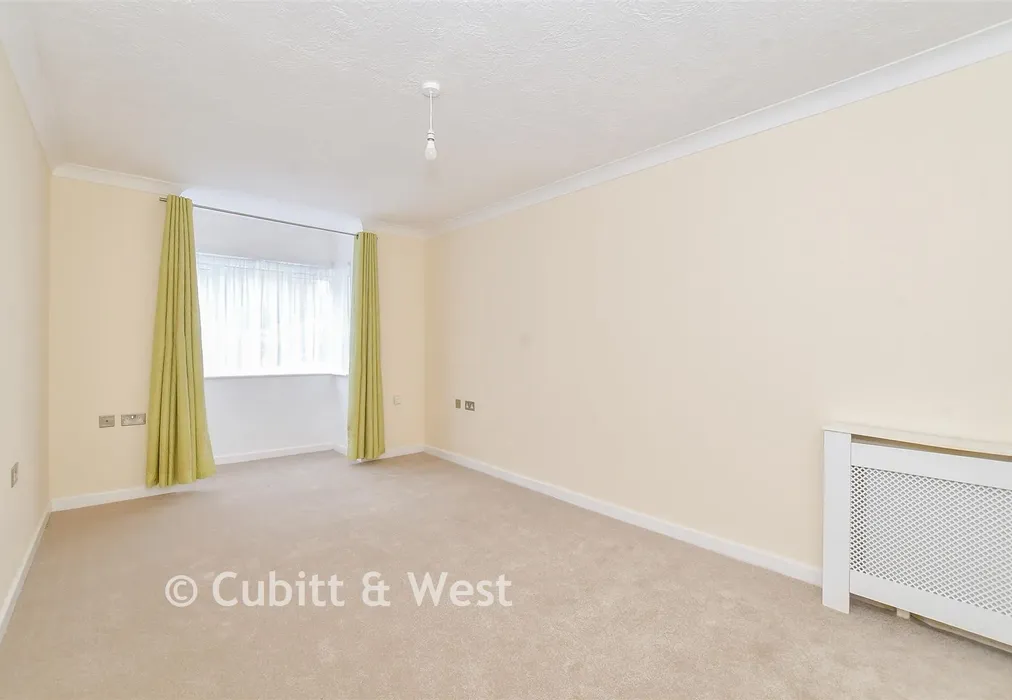 Lounge - Rose Green Road, Bognor Regis, West Sussex - Wards of Kent