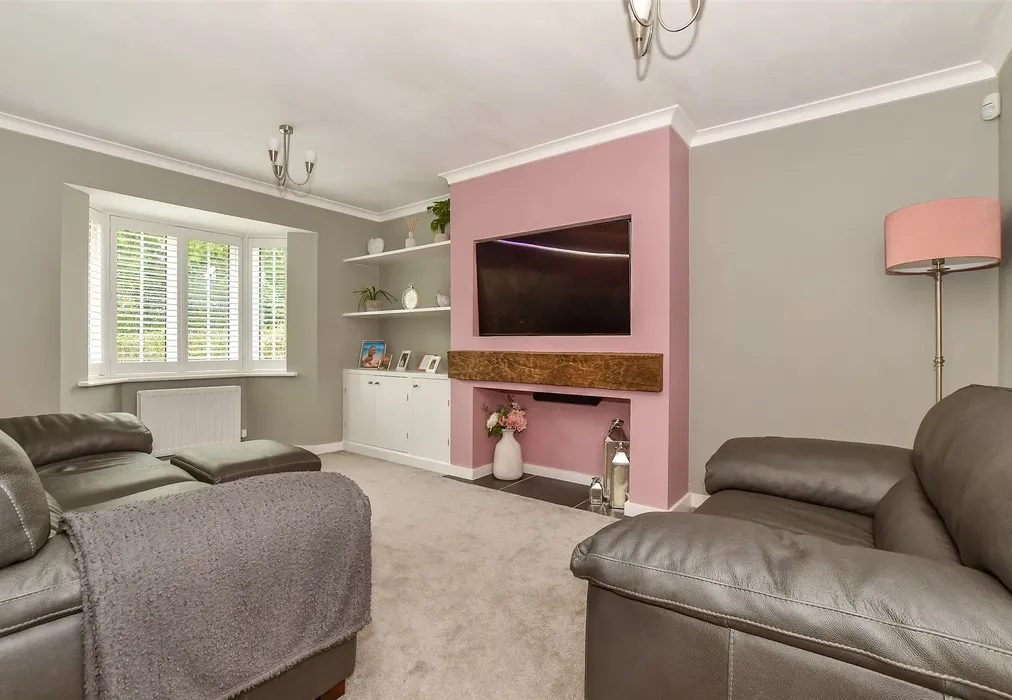 Lounge - The Weavers, Headcorn, Ashford, Kent - Wards of Kent
