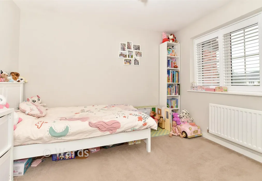 Bedroom 2 - The Weavers, Headcorn, Ashford, Kent - Wards of Kent