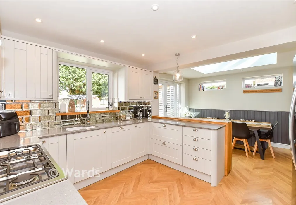 Kitchen - Victoria Road, Littlestone, Kent - Wards of Kent