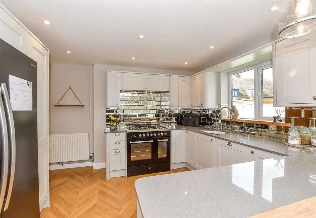Kitchen - Victoria Road, Littlestone, Kent - Wards of Kent
