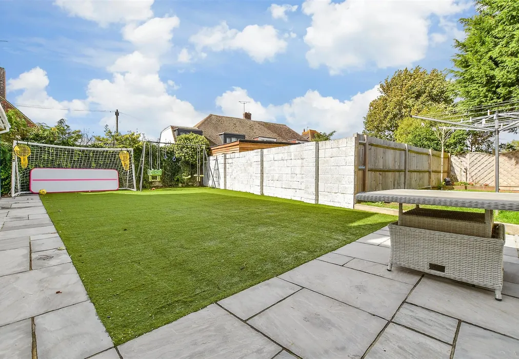 Rear Garden - Victoria Road, Littlestone, Kent - Wards of Kent