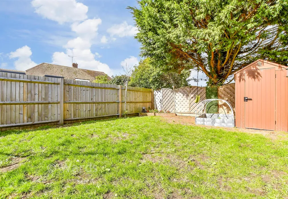 Rear Garden - Victoria Road, Littlestone, Kent - Wards of Kent