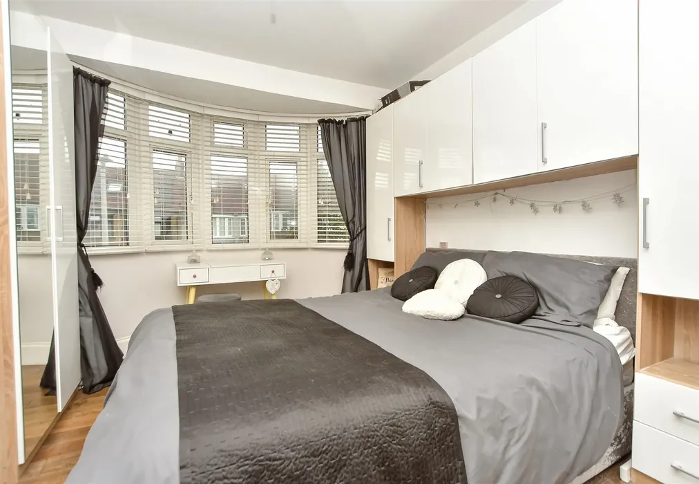 Bedroom 1 - Grafton Avenue, Rochester, Kent - Wards of Kent