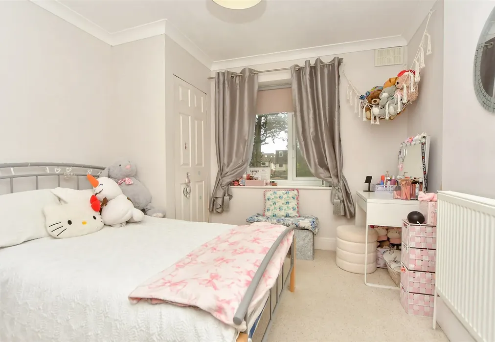 Bedroom 2 - Grafton Avenue, Rochester, Kent - Wards of Kent