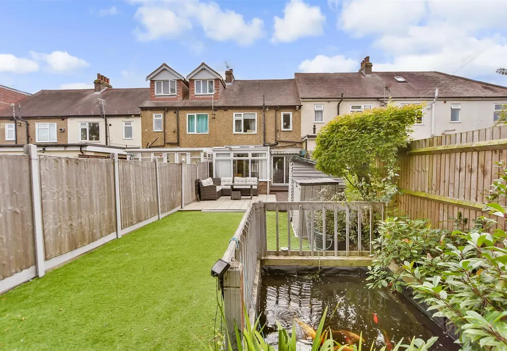 Rear Garden - Grafton Avenue, Rochester, Kent - Wards of Kent