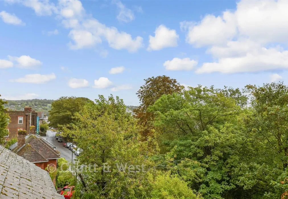 Views To Front - Elm Grove, Lewes, East Sussex - Wards of Kent