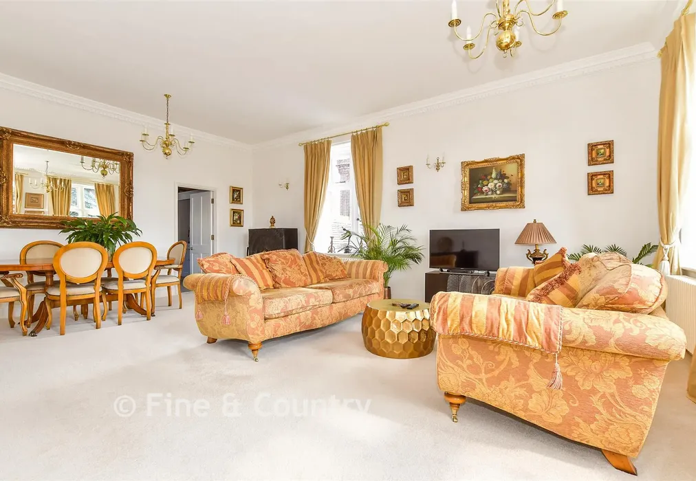 Living/Dining Room - North Frith Park, Hadlow, Tonbridge, Kent - Wards of Kent