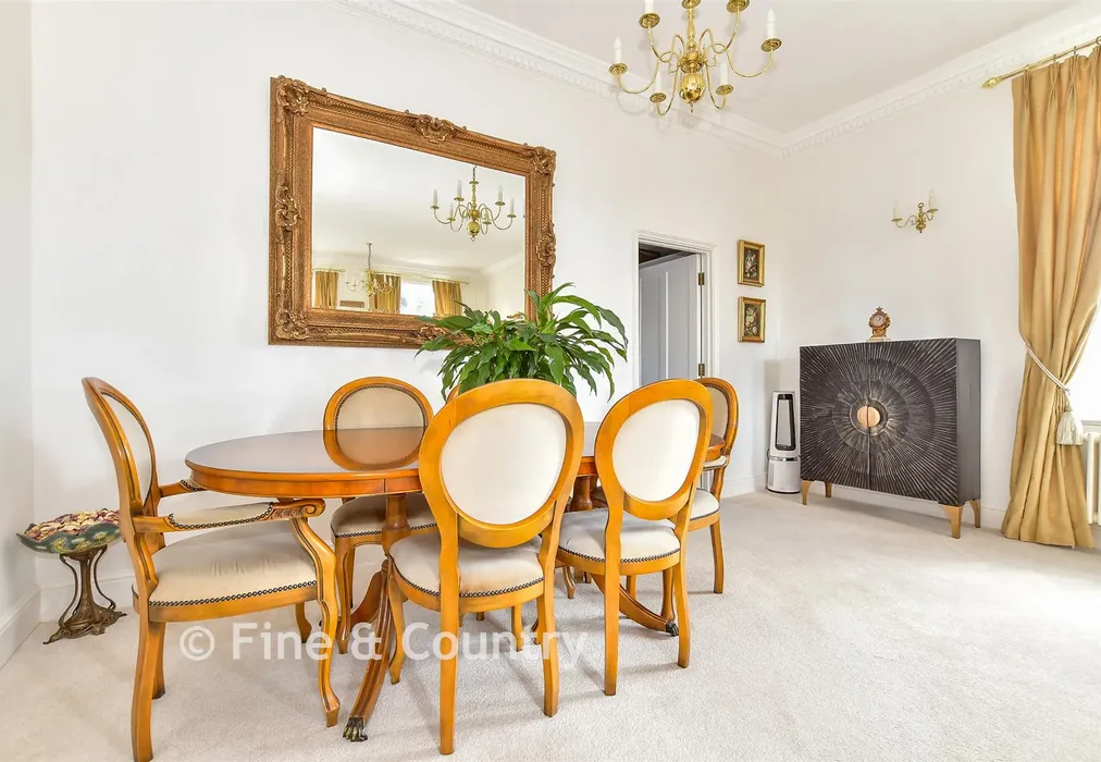 Living/Dining Room - North Frith Park, Hadlow, Tonbridge, Kent - Wards of Kent