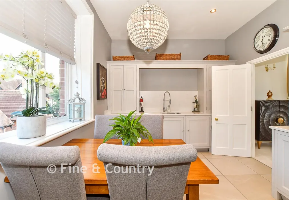Kitchen/Breakfast Room - North Frith Park, Hadlow, Tonbridge, Kent - Wards of Kent