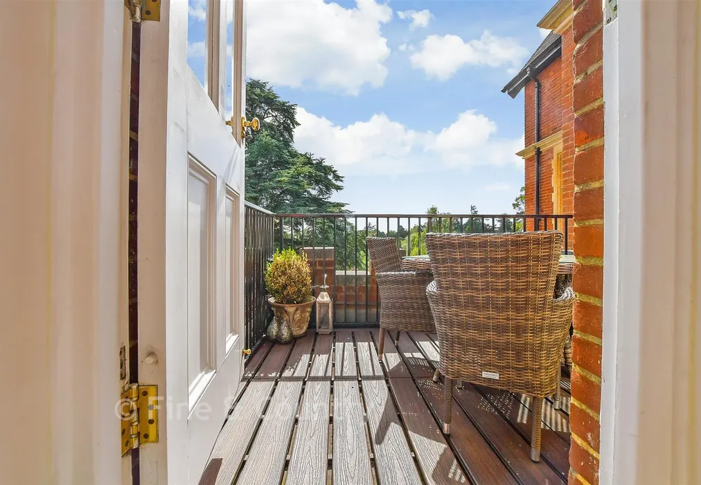 Balcony / Terrace - North Frith Park, Hadlow, Tonbridge, Kent - Wards of Kent