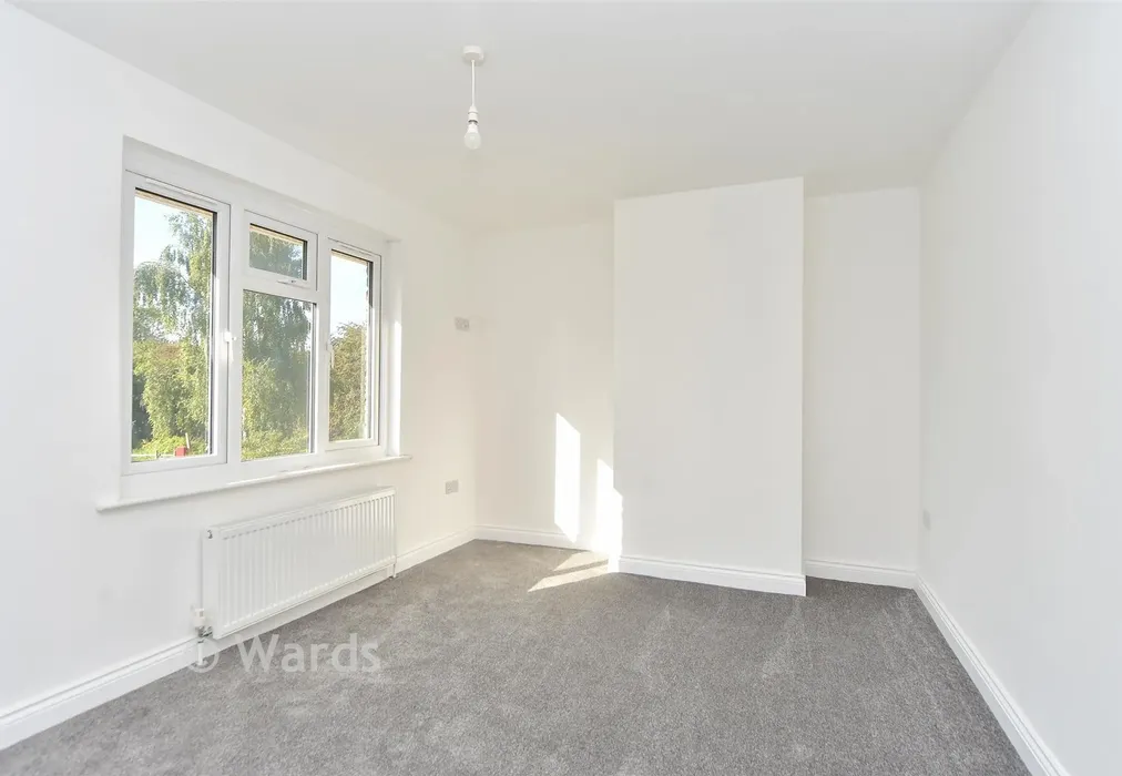 Bedroom 2 - Poplar View, Boughton, Faversham, Kent - Wards of Kent