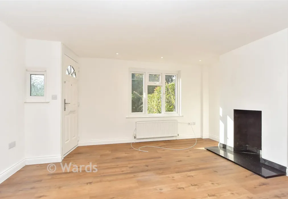 Lounge - Poplar View, Boughton, Faversham, Kent - Wards of Kent