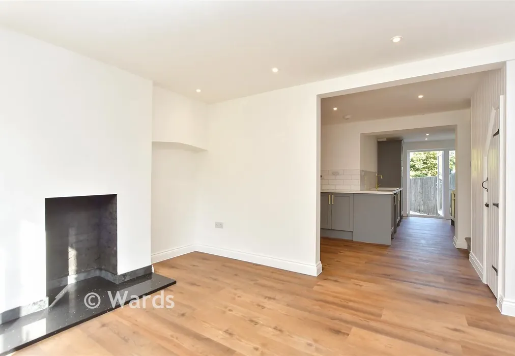 Lounge - Poplar View, Boughton, Faversham, Kent - Wards of Kent