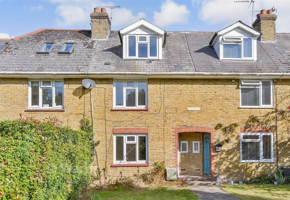 Front (Web) - Poplar View, Boughton, Faversham, Kent - Wards of Kent