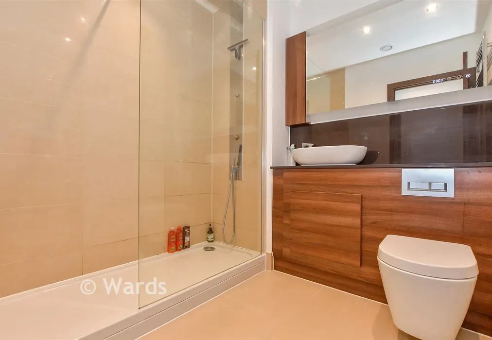 En-Suite Shower Room - Rosalind Drive, Maidstone, Kent - Wards of Kent