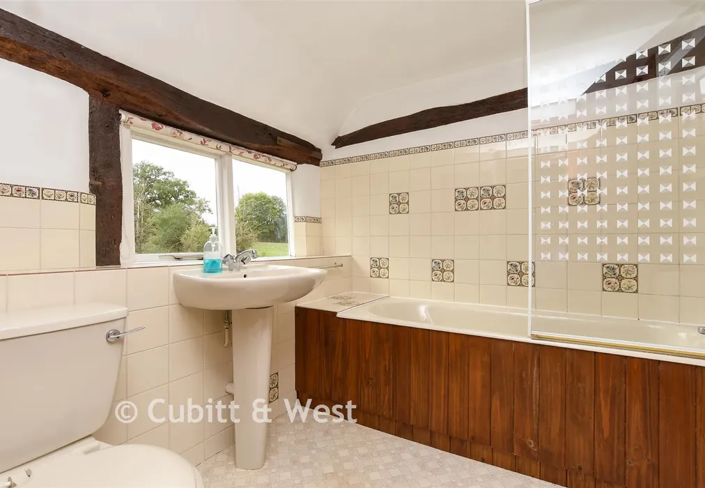 Bathroom - Moats Lane, South Nutfield, Redhill, Surrey - Wards of Kent