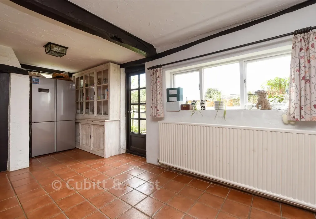 Kitchen/Breakfast Room - Moats Lane, South Nutfield, Redhill, Surrey - Wards of Kent