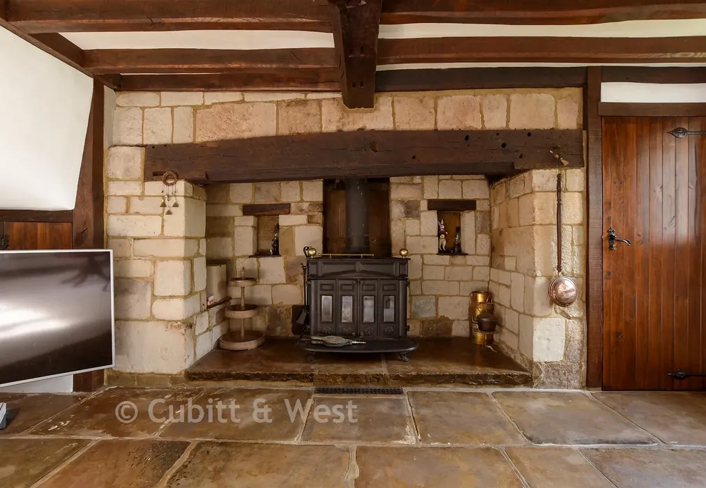 Internal Feature - Moats Lane, South Nutfield, Redhill, Surrey - Wards of Kent