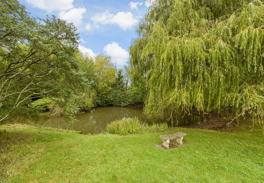 External Feature - Moats Lane, South Nutfield, Redhill, Surrey - Wards of Kent