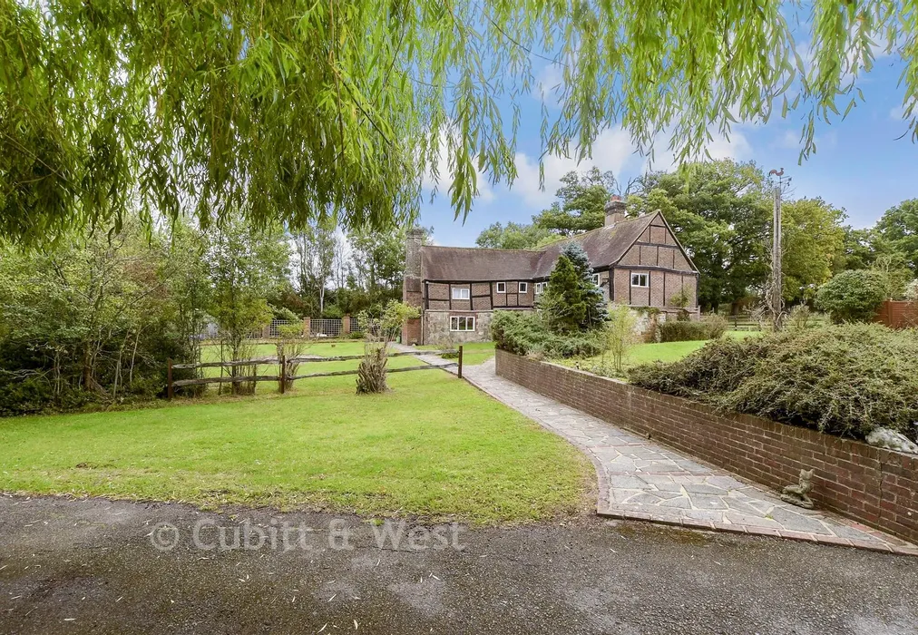 External Lifestyle Photograph - Moats Lane, South Nutfield, Redhill, Surrey - Wards of Kent