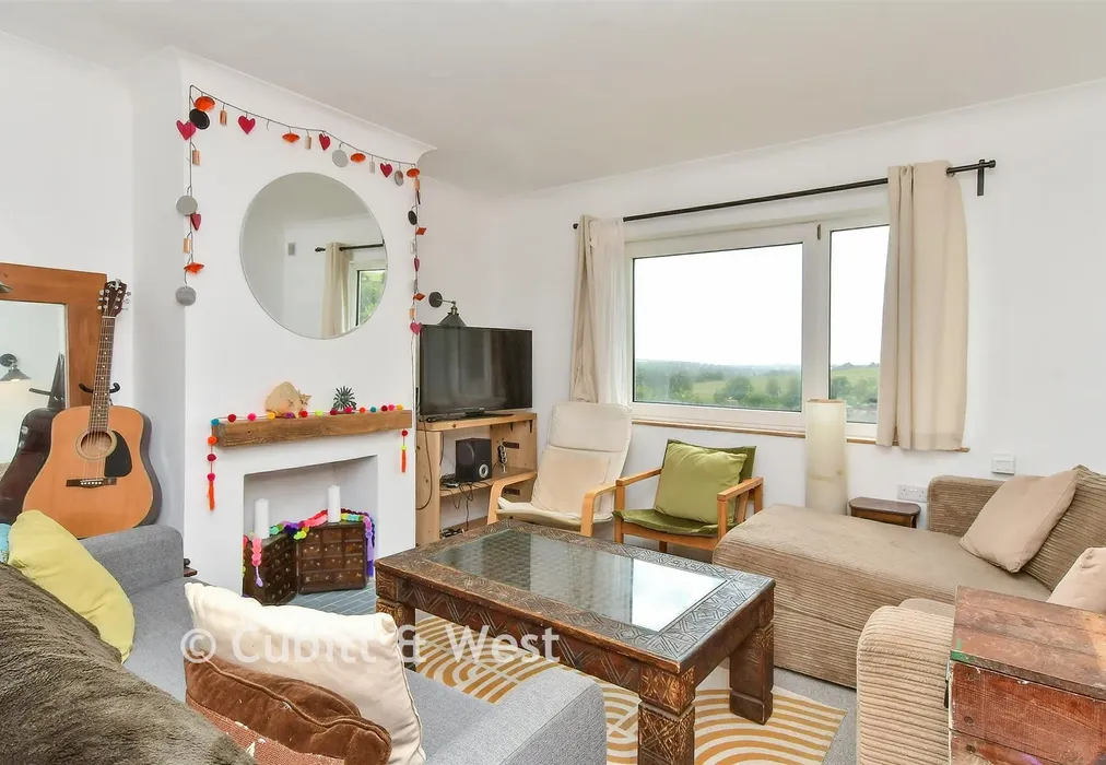 Lounge - Norwich Drive, Brighton, East Sussex - Wards of Kent