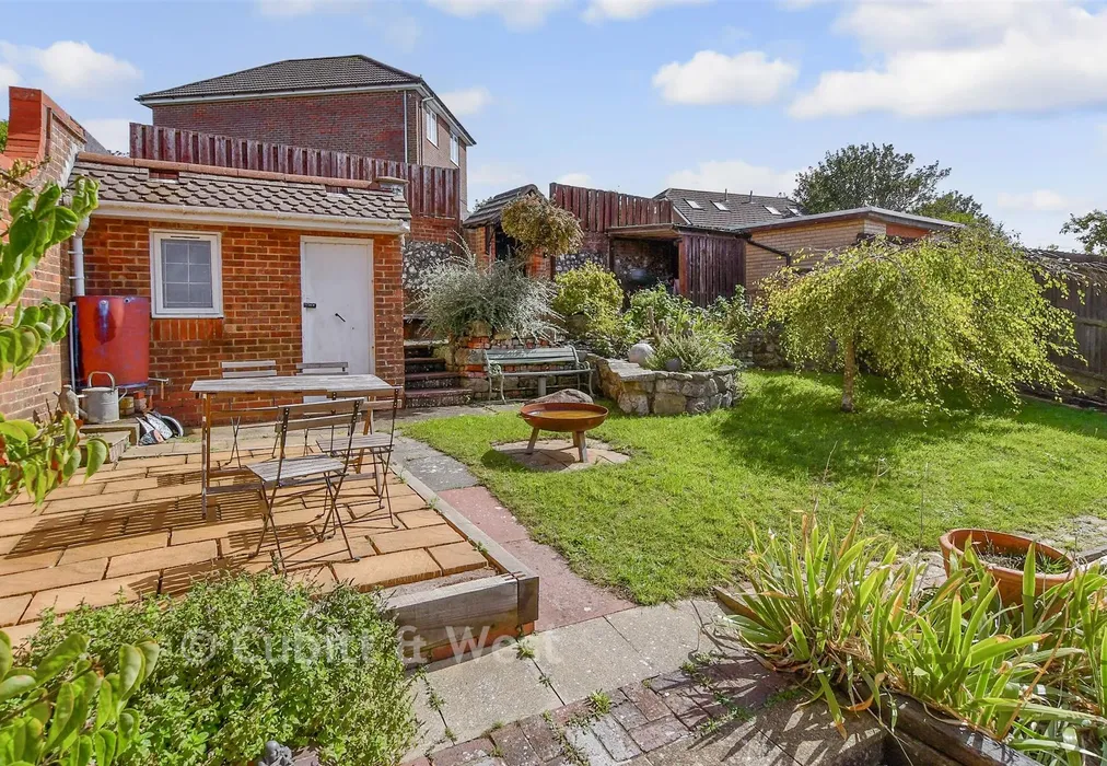 Rear Garden - Norwich Drive, Brighton, East Sussex - Wards of Kent