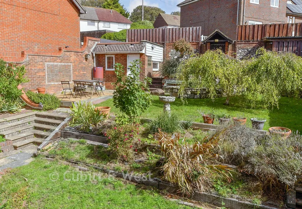 Rear Garden - Norwich Drive, Brighton, East Sussex - Wards of Kent