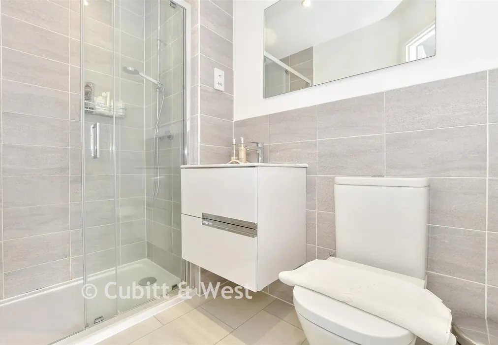 En-Suite Shower Room - Ledger Gardens, Reigate, Surrey - Wards of Kent