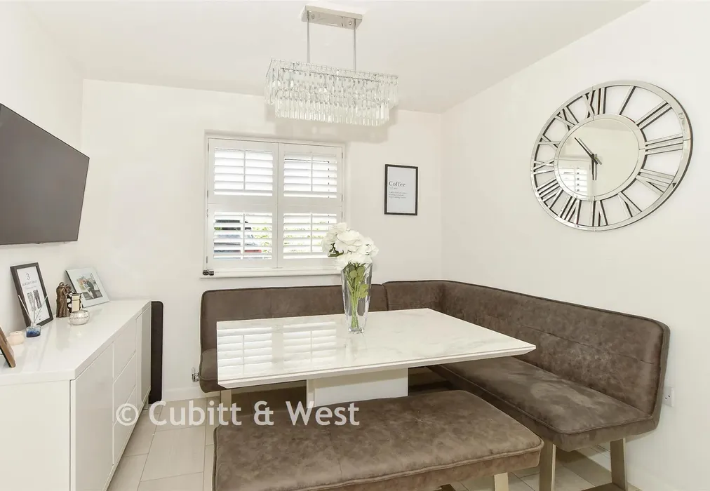 Kitchen/ Dining Room - Ledger Gardens, Reigate, Surrey - Wards of Kent