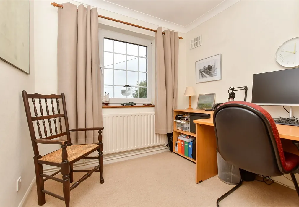 Bedroom 4 - Cobham Road, Fetcham, Leatherhead, Surrey - Wards of Kent