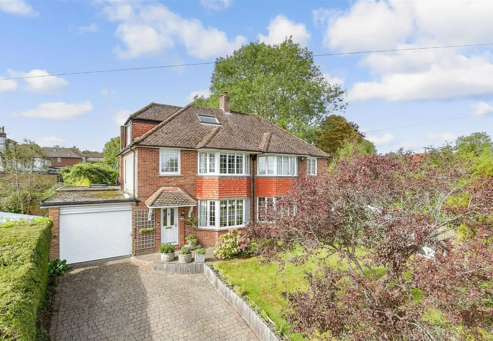 External (Web) - Cobham Road, Fetcham, Leatherhead, Surrey - Wards of Kent