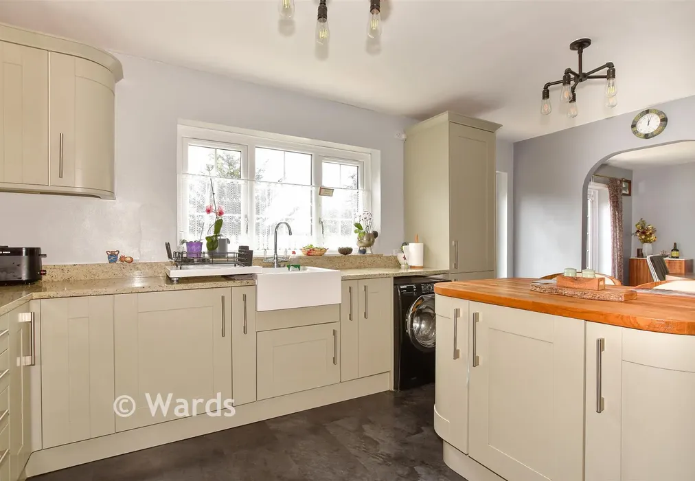 Kitchen - Lynsted Close, Bexleyheath, Kent - Wards of Kent