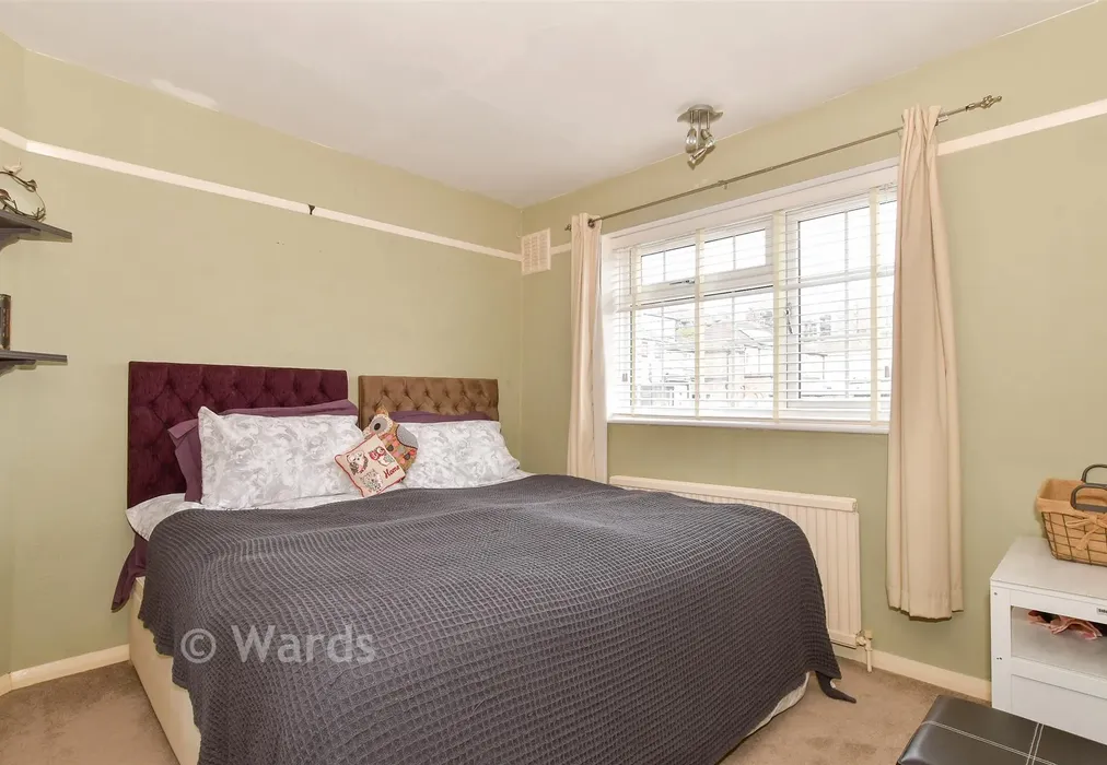 Bedroom 3 - Lynsted Close, Bexleyheath, Kent - Wards of Kent