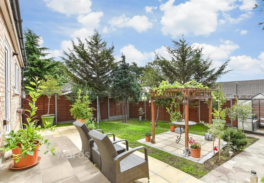 Rear Garden - Lynsted Close, Bexleyheath, Kent - Wards of Kent