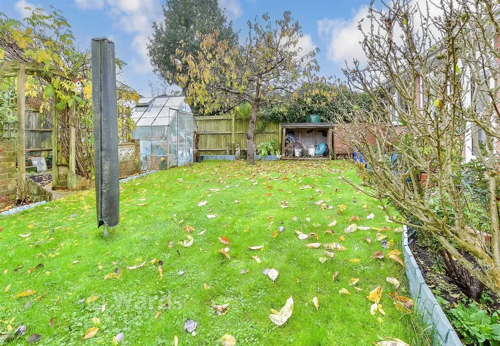 Rear Garden - Craythorne Close, New Romney, Kent - Wards of Kent