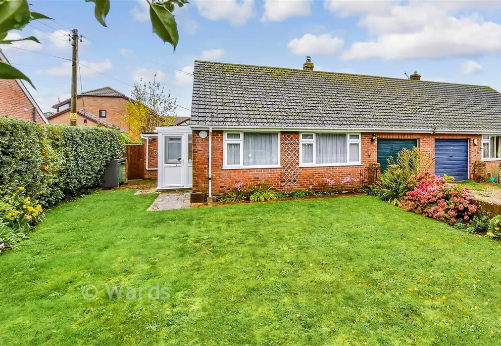 Front Web - Craythorne Close, New Romney, Kent - Wards of Kent