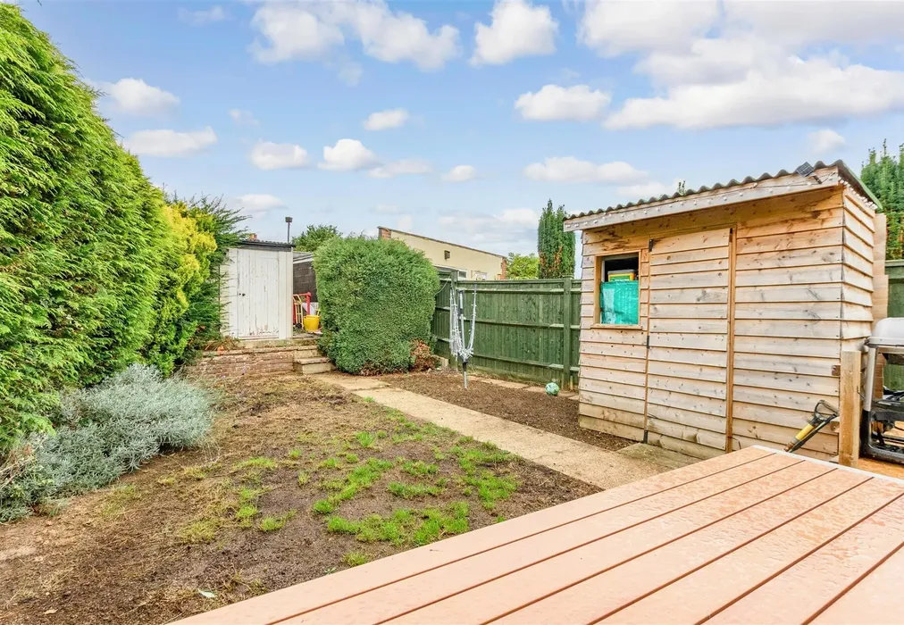 Rear Garden - Hever Avenue, West Kingsdown, Sevenoaks, Kent - Wards of Kent