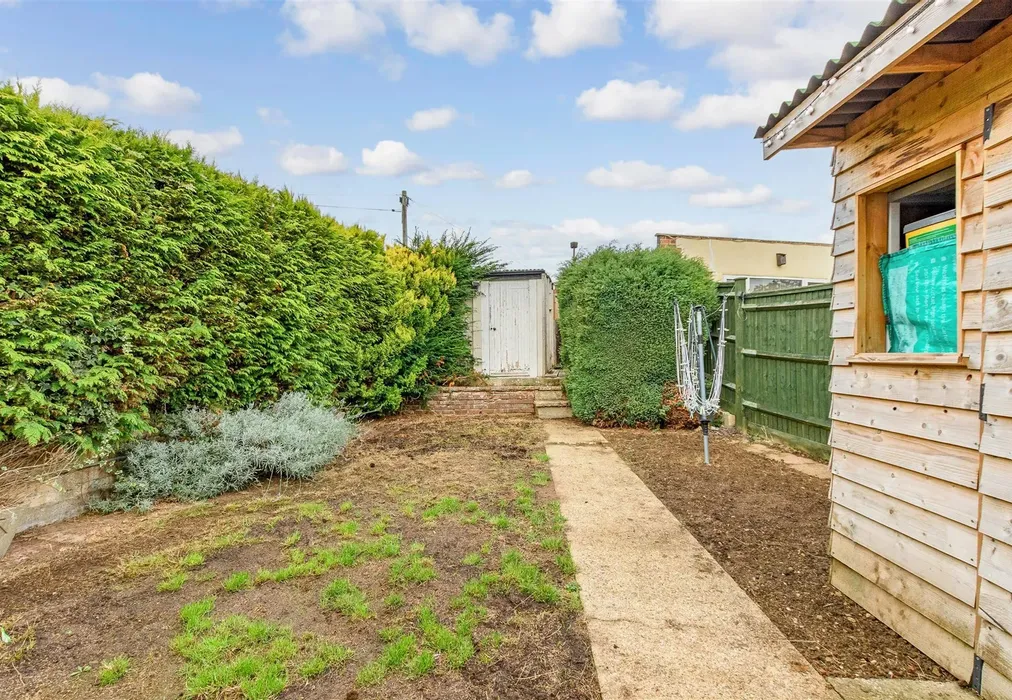 Rear Garden - Hever Avenue, West Kingsdown, Sevenoaks, Kent - Wards of Kent