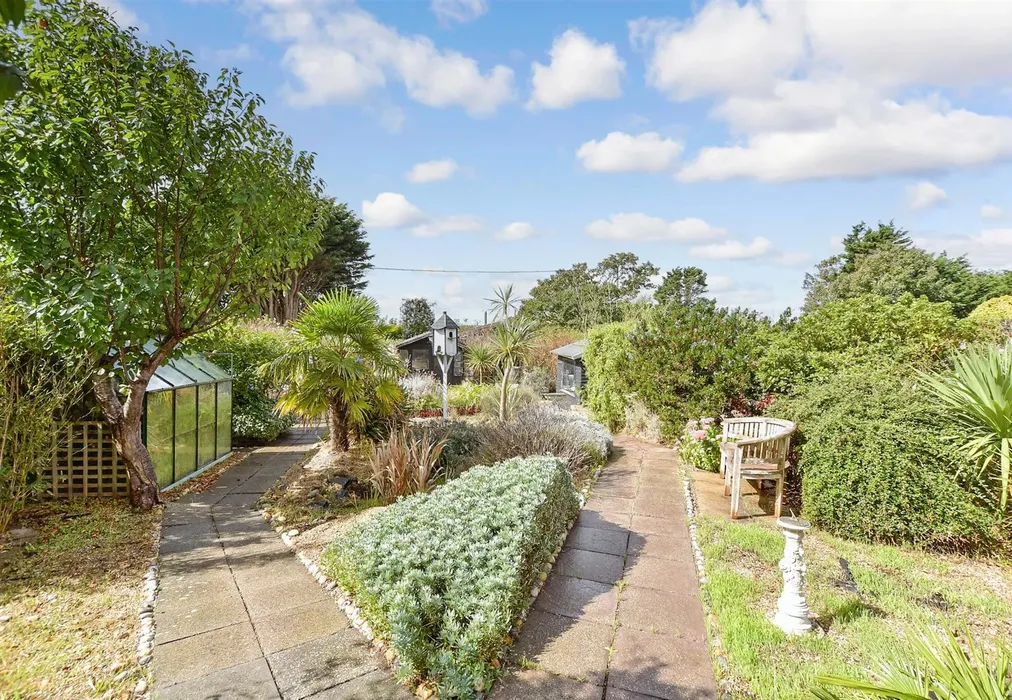 Rear Garden - The Parade, Greatstone, Kent - Wards of Kent